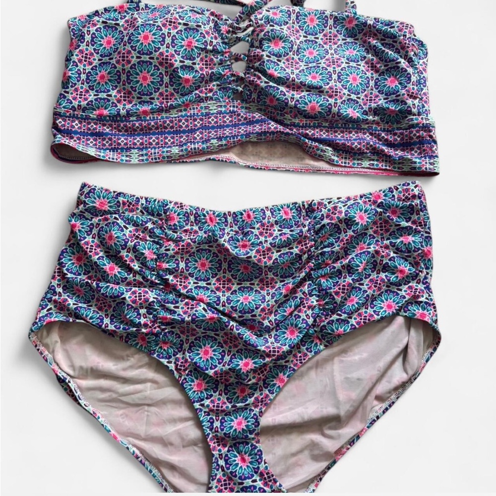 TORRID 2 piece bathing suit.